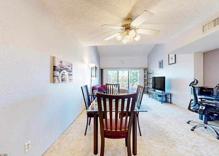 The Palm Searcher, Unit 344 Holiday home